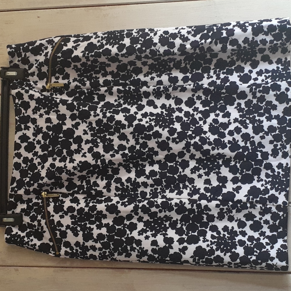 Michael kors skirt. New navy and white. Brand new